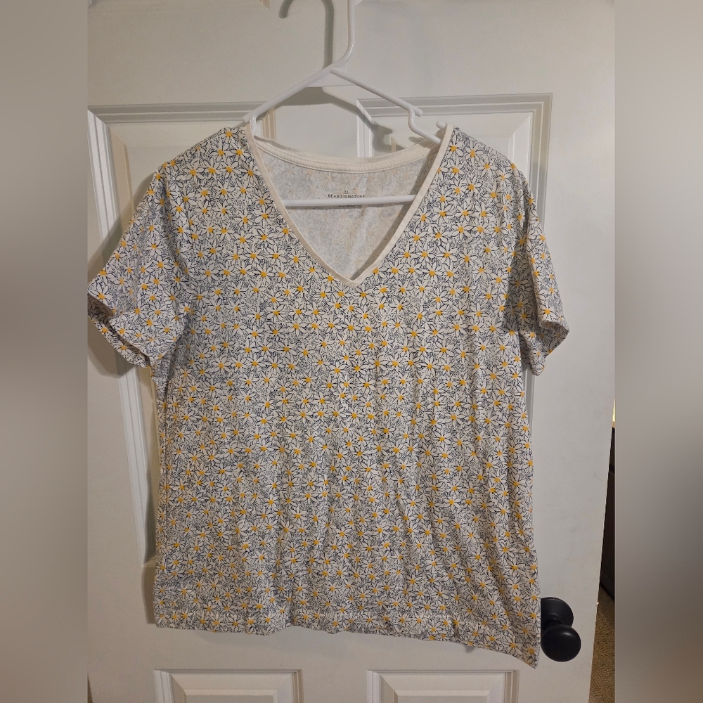 L.L. Bean Women's V-Neck Tee - Yellow and White Floral